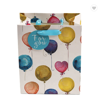 Un buon prezzo. Borsa di carta personalizzata da 25x15x35cm con manico con disegni colorati di palloni in linea
