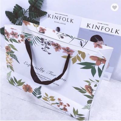 Un buon prezzo. Matt sacchetto di carta gusset laminato imballaggio carta d'arte sacchetti regalo di lusso con fiore in linea